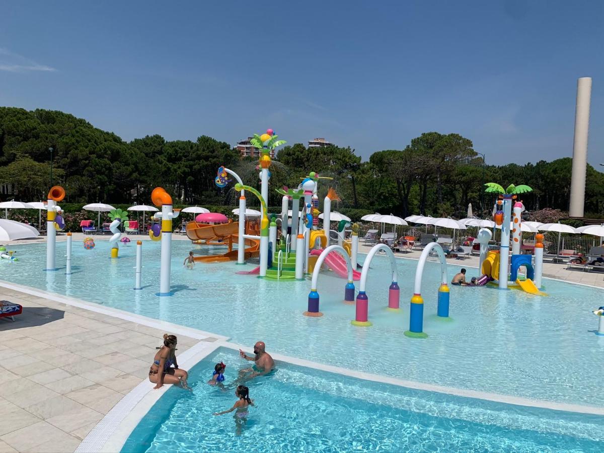Ferienwohnung Penthouse Bellavista Lignano Sabbiadoro Exterior foto